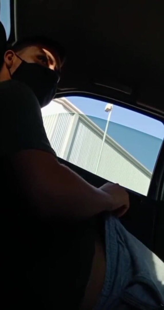 The backyard bastard: Une grosse bite lui apprend à pomper du lait uber pour...