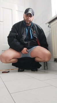 To Get Horny in the Wc, Dirty, Smelly, Wett. Dj -bro
