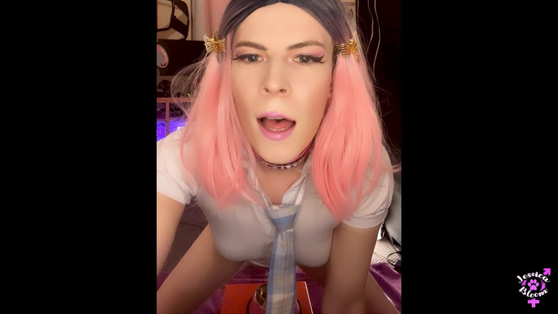 Jessica Bloom: Stepdaughter Skipping College to Get Fucked by Machine and Squirt...