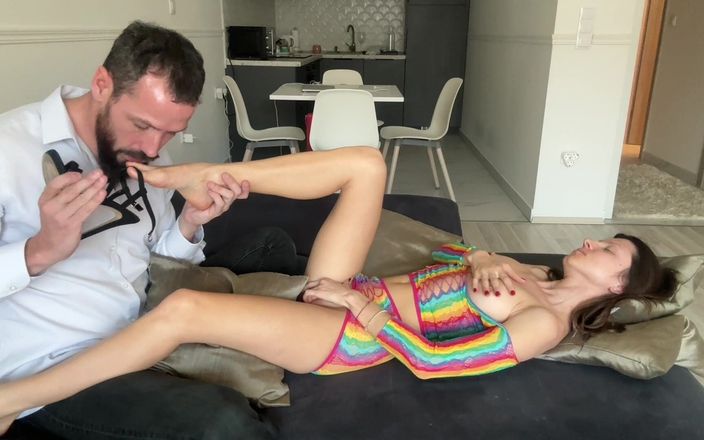 Gina Gerson: Sensuele voetenaanbidding door Humme Love