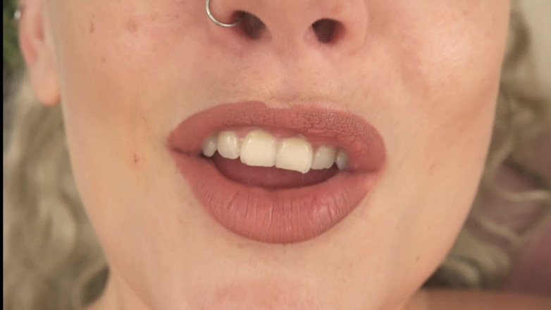 Sasha Curves: Giantess Sets a Tiny Trap