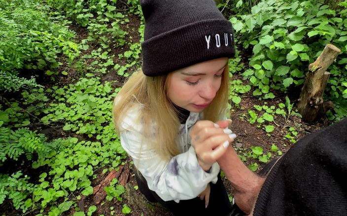xKeryB: Ma petite salope me séduit pour la baiser puis me...