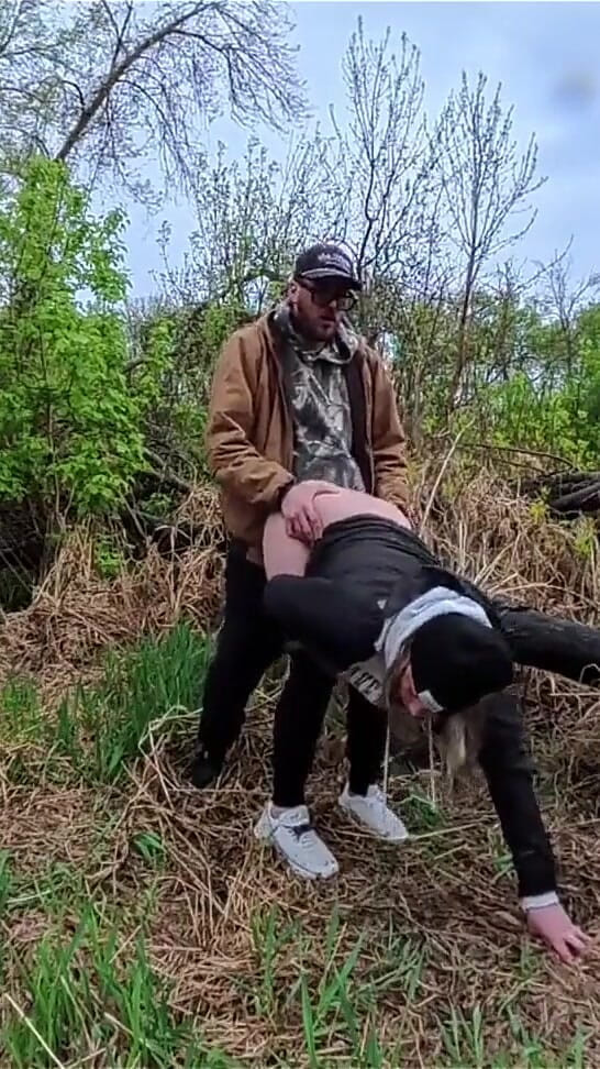 Mya Lane: Ragazza calda usata in natura duramente e quasi beccata