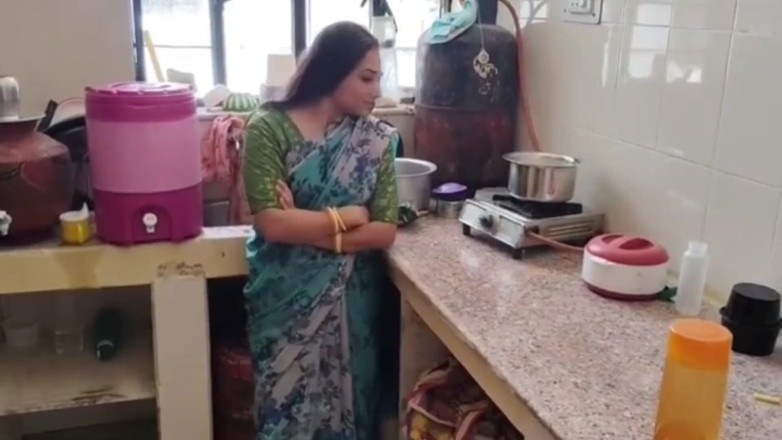 Khushboobhabi: Chlapec opustil svou nevlastní matku