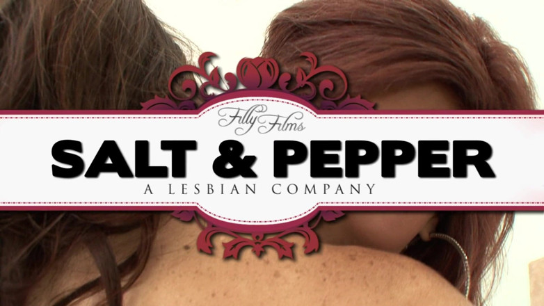 Black & White Lesbian Games: Pelirroja de ébano chupa ese coño como si no hubiera mañana
