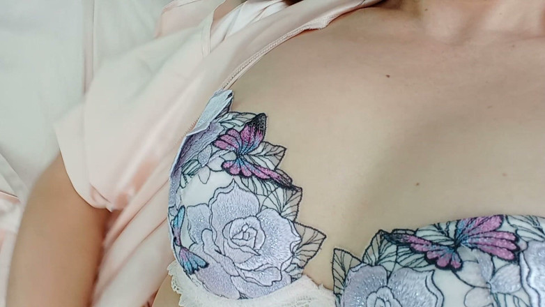 Mayumi Kanzaki: Mulher Japonesa Madura E Sexy