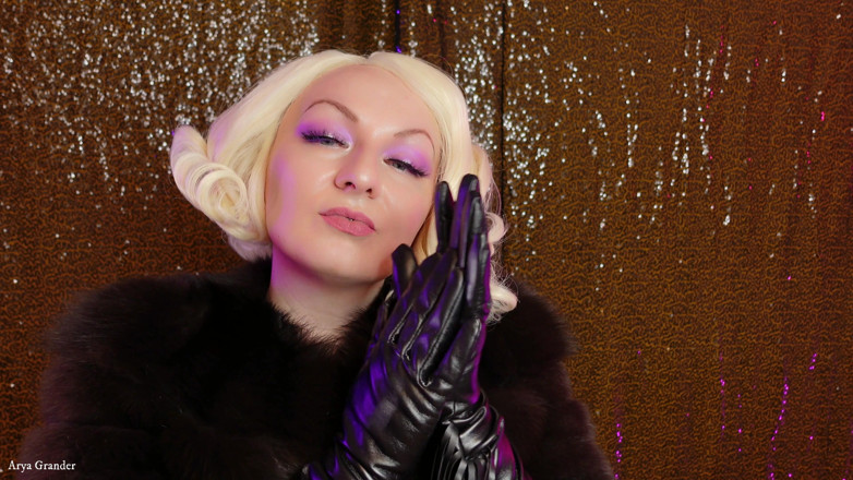 Arya Grander: Lederhandschuhe und Pelzfetisch-ASMR-video von Arya Grander