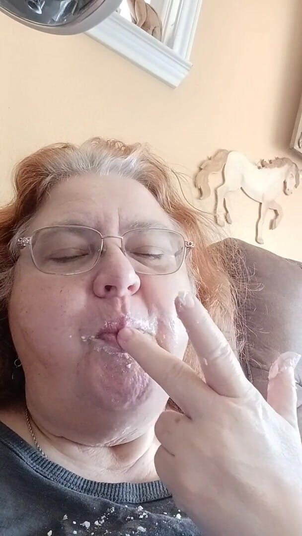 BBW nurse Vicki adventures with friends: Cream Puff Delight