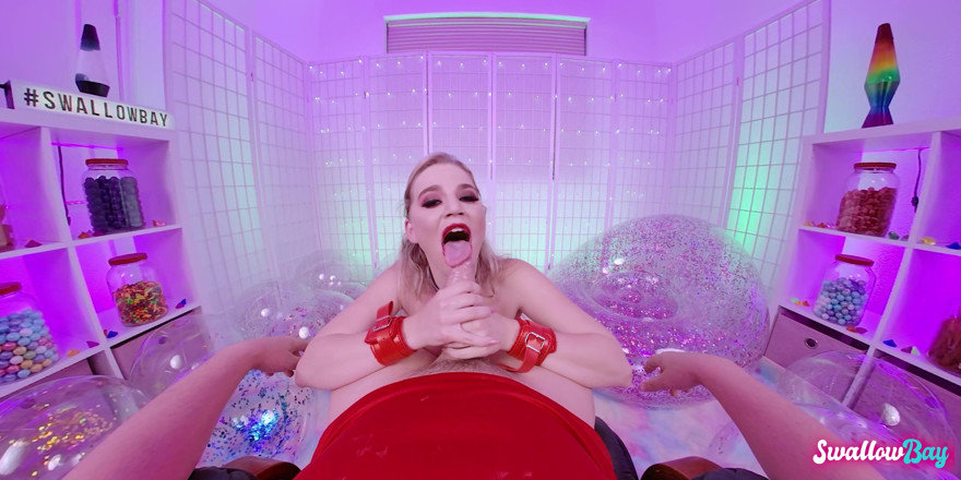 Swallowbay 2D: Iubitei sexy Blake Blossom îi place să-ți sugă pula