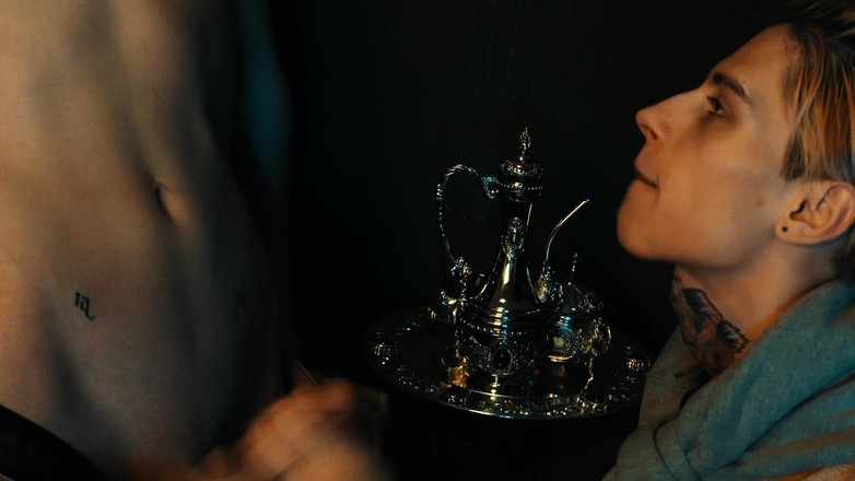 HotDogs studio: Doi tipi fierbinți au decis să se relaxeze împreună. Complet