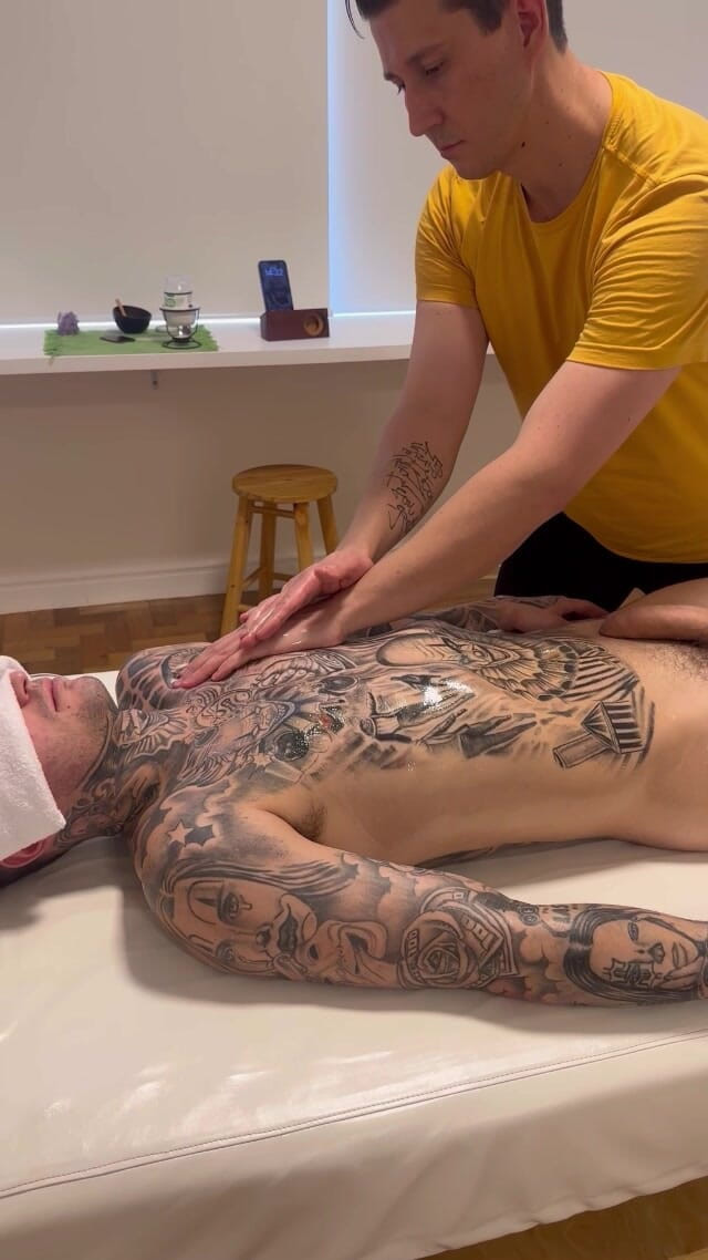 ErickDiaz: Вперше отримання тантричного масажу