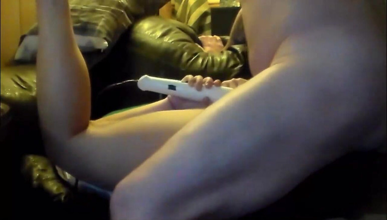 Please Daddy: Černý dovádění na gauči