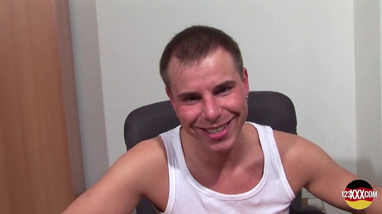 123XXX - 100% Amateurs: Con điếm tóc vàng từ Đức muốn con cu đó sâu