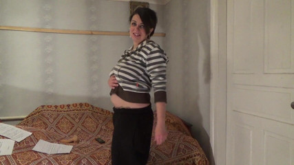 Sexy Milf: Broken toilet desperation and huge piss