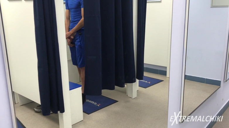 Extremalchiki: Great cumshot fitting room