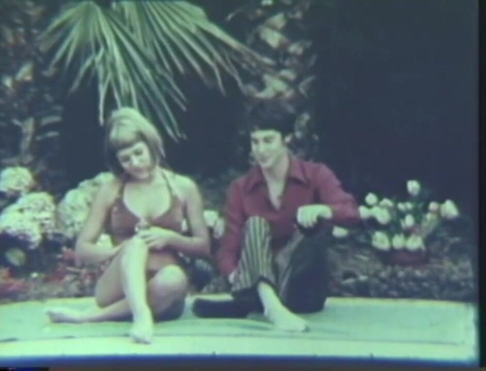 Vintage Usa: Žhavý vintage sex venku u bazénu!