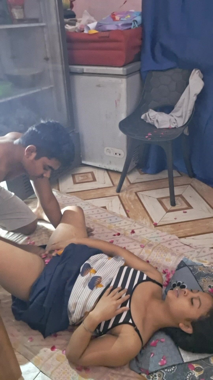 Bangali wife: Un Couple De Jeunes Mariés Baise Desi