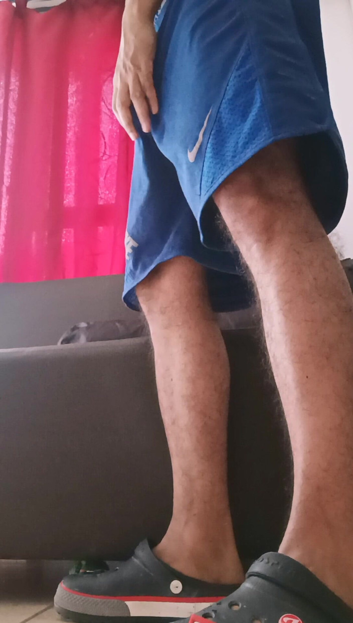Tommhot: Érection et masturbation matinale avec beaucoup de pré-sperme
