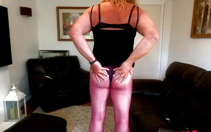 Kellycd2022: Amateur Crossdresser Kellycd2022 MILF Masturbation