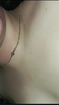 Moje první video s mými růžovými prsy