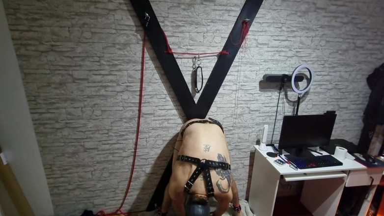 LadyPam: Fuck Machine Pounds Mature Slut's Gaping Holes Relentlessly