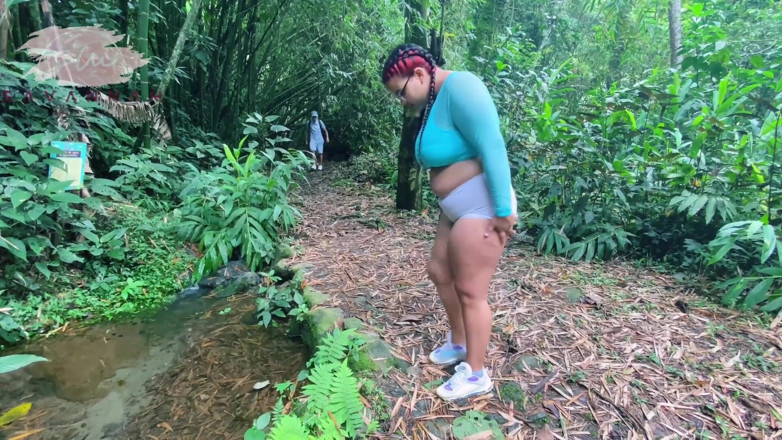 Savannah Watson: Cewek gemuk berkain di hutan merobek celananya sama orang asing