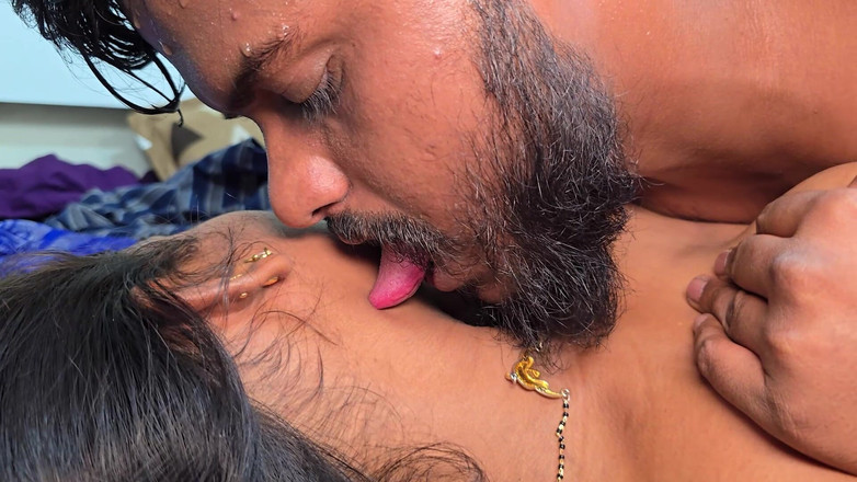 Kamasutra61: Жена дези Tharki просит муженька трахнуть жесткого индийского порно дези тамильское аудио