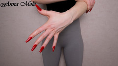 Anna Mole: Fetysz rąk, popisuję się moimi pięknymi pędzlami z nowym manicure...