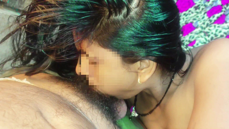 Bangala bhabhi: Деревенская дези занимается сексом с бойфрендом в комнате