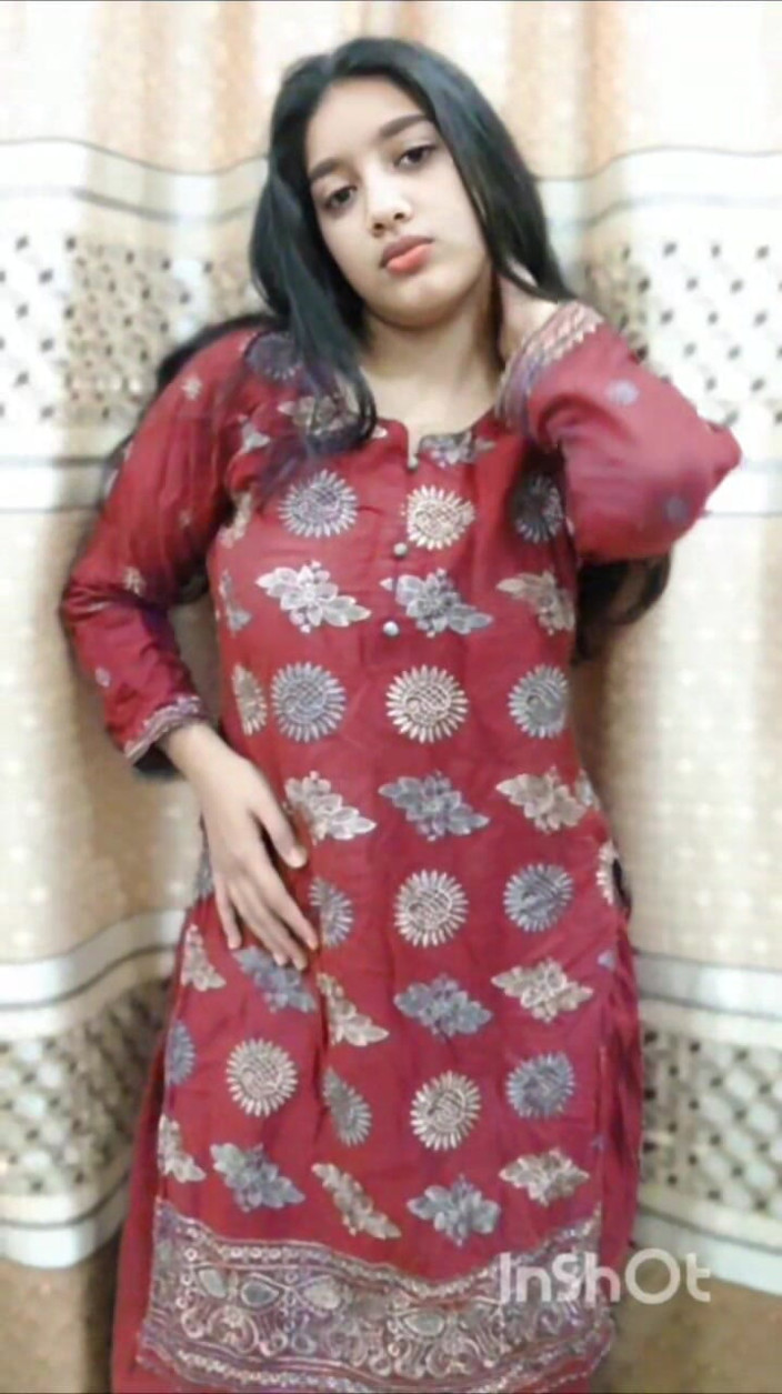 Naughty_Sana: Desi bella l'indiana mostra tette e figa a suo devar...