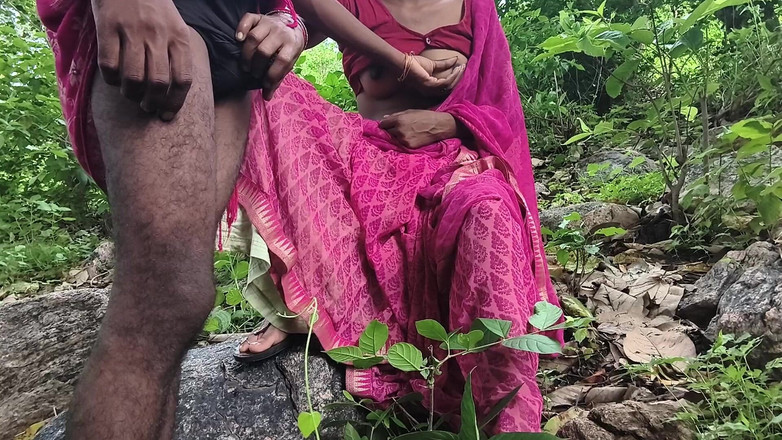 Poonambhabhi village: Jag knullar min fru i djungeln