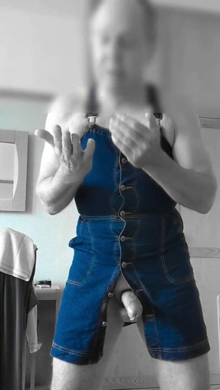 Bellhead: Slow motion pinafore dress