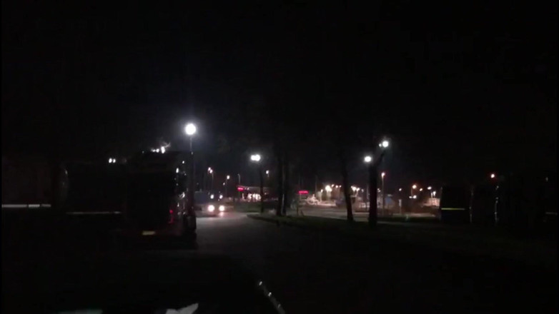 Siswet: 私は屋外で小便をするのが大好きです