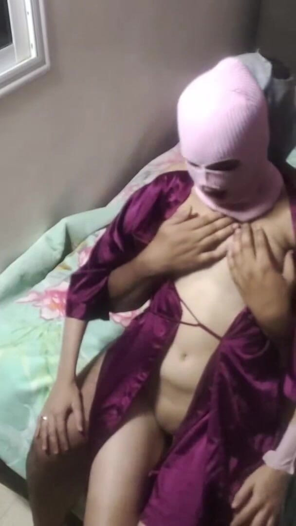 Arab teen: Fată cu orgasm arabă de 18 ani