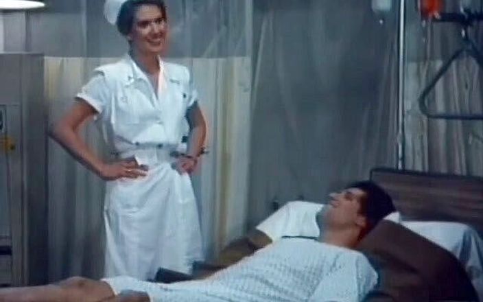 Classic Porn DVDs: Милая медсестра скачет на большом члене своей пациентки