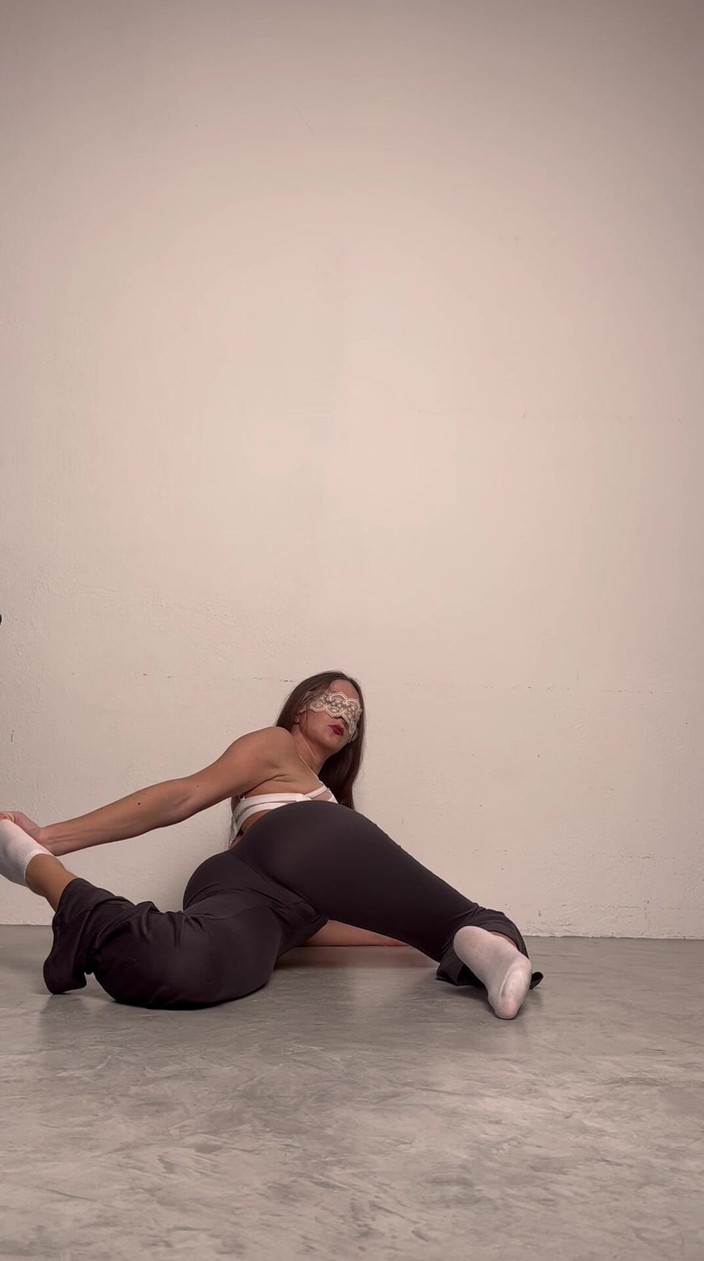 Skinny_lady69: レギンスとソックスヨガ