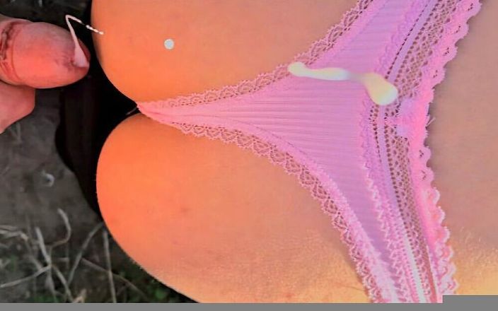 SweetCreamyPussy69: Камшот на мою дупу і його спіймали!