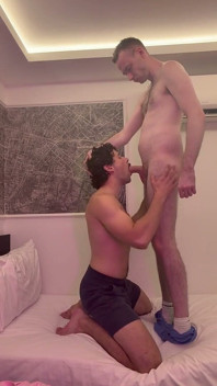 Leo Ryder Takes Hungthotter's 9 Inch Dick