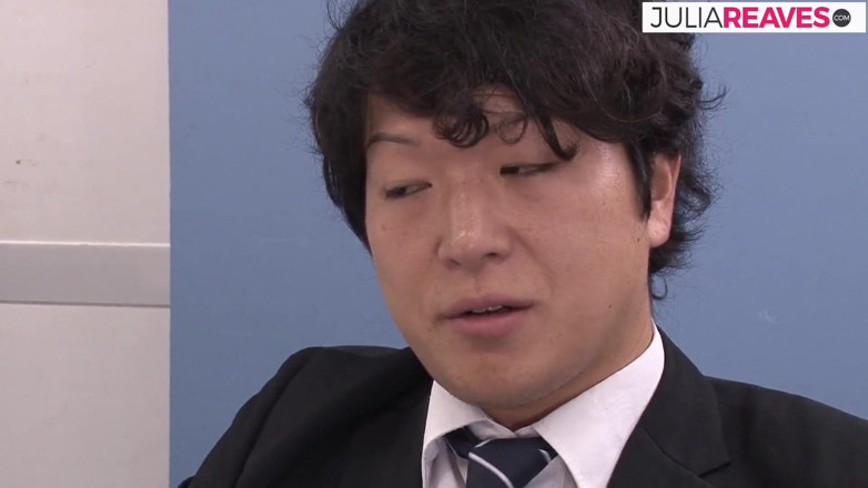 JapaneseAmateur: Hete secretaresse zuigt enorme pik baas en berijdt het dan...