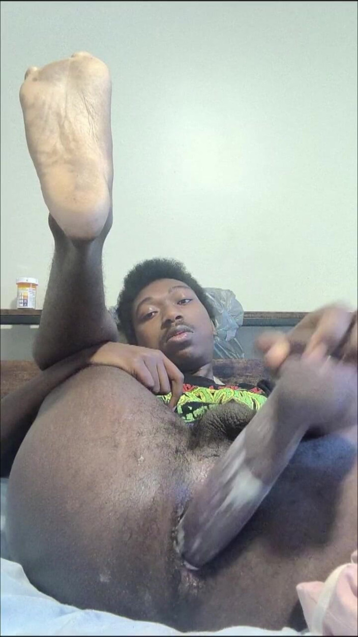 DaBlackFemboy: Femboy Deep Creamy Strokes in Missionary