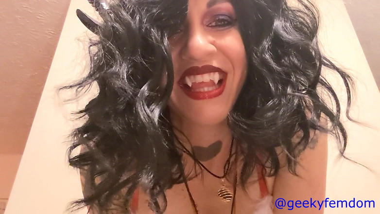 Geeky Femdom: Tamparan Natal Krampus