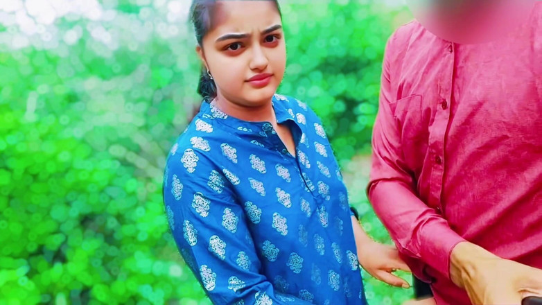 Your_aisha: Indian village-mädchen fickt erstmals ihre enge muschi im freien, dschungel-sexvideo,...