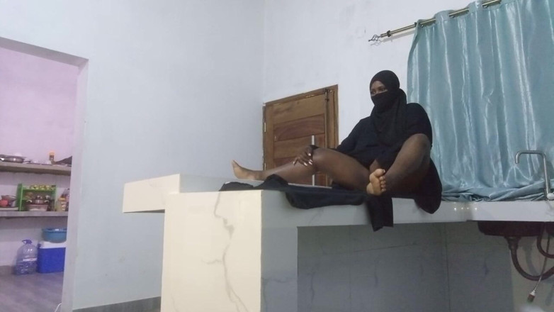 BMCs: mujhe hijaab pahni muslim randi ko masjid se baahar aana...