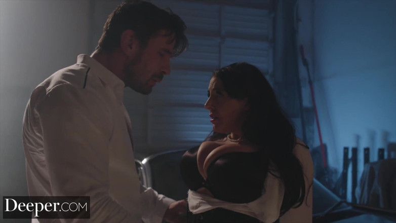 Deeper: Deeper - Angela White atrae a cada hombre para tomar su...