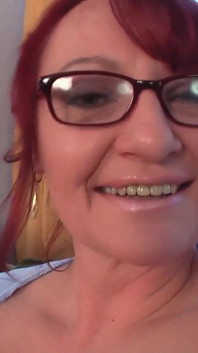Zrzka německá babička Helga ráda polyká výstřik
