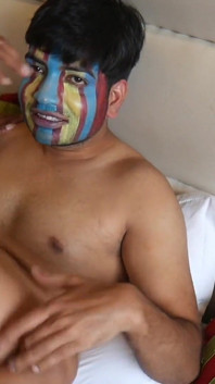 Sexy Rachna transforma Lusty em Hills com cara de serviço de quarto