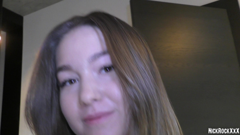 Beekeeper: Fucked a Teenager 18 with Big Natural Ass at Home