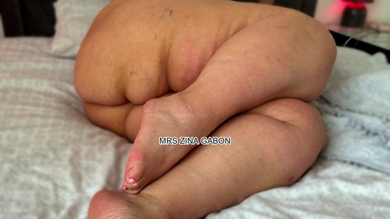 Zina Gabon: BBW MILF ha sedotto l'amante bbc per creampie senza preservativo!...
