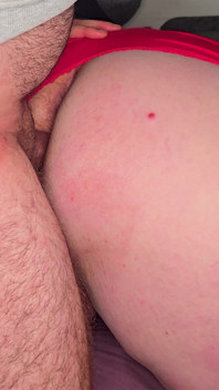 Tuve Que Dilatar Mi Ano Para Poder Insertar Un Pene Grande Por Primera Vez - Madrastra