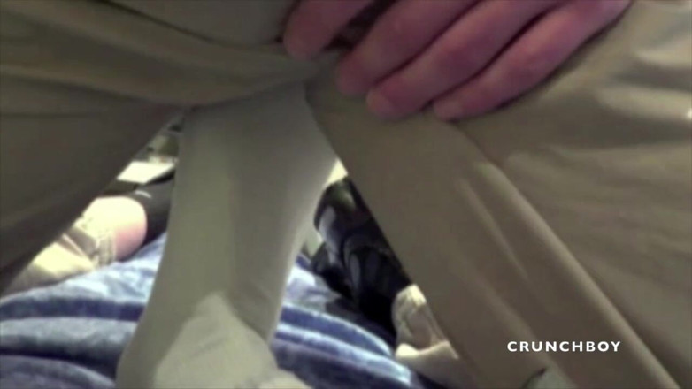 Sneaker gay: Français jumelles s'ajoutent au sexe avec les pieds et les...